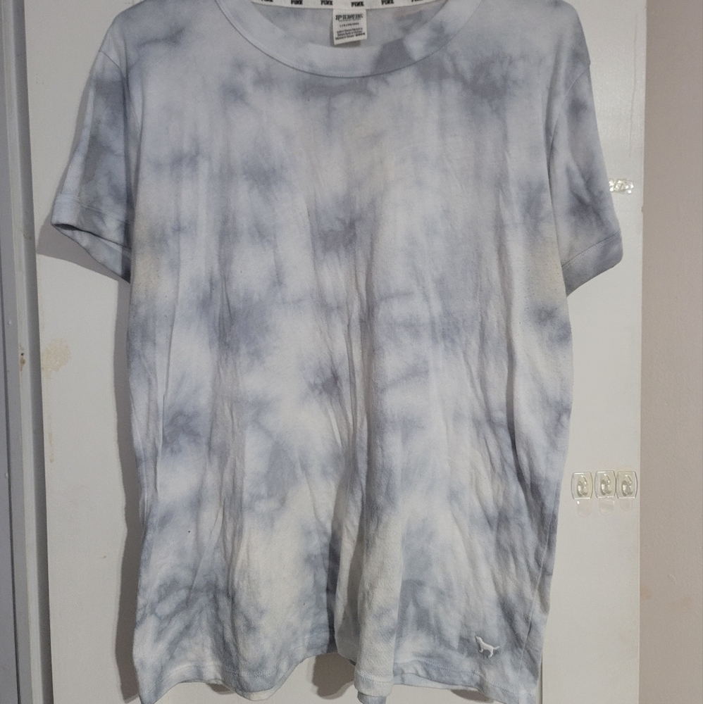 PINK sz L cloud tshirt